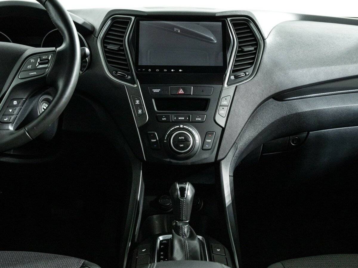 Hyundai Santa Fe с пробегом — 2018 год. Фото: #13