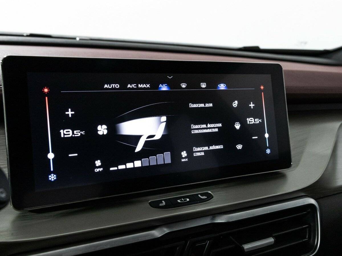 Geely Coolray с пробегом — 2023 год. Фото: #16