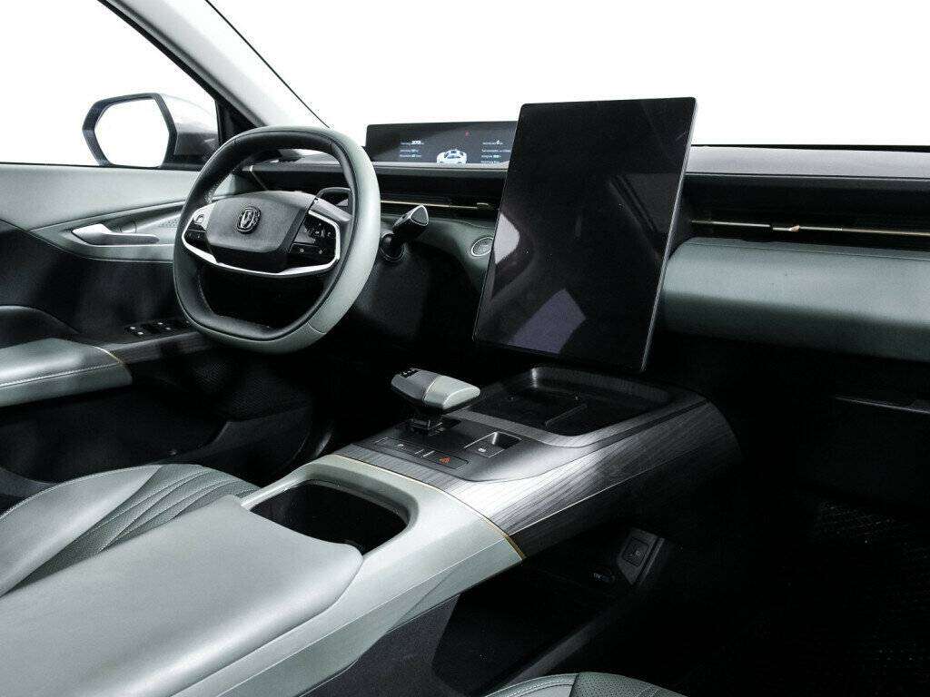 Changan Lamore с пробегом — 2023 год. Фото: #8