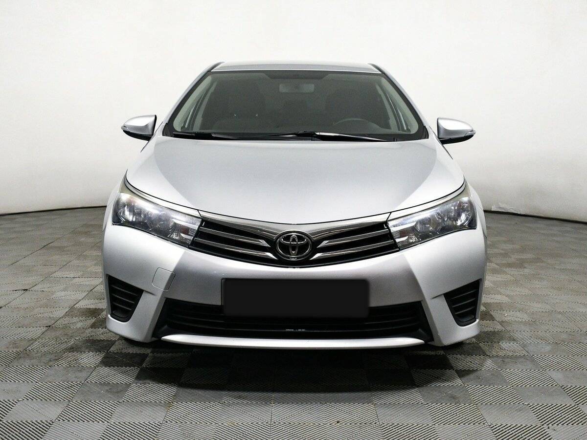 Toyota Corolla с пробегом — 2015 год. Фото: #1