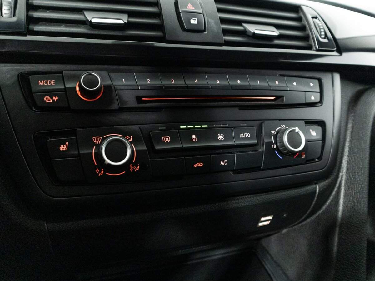 BMW 3 серии с пробегом — 2013 год. Фото: #19