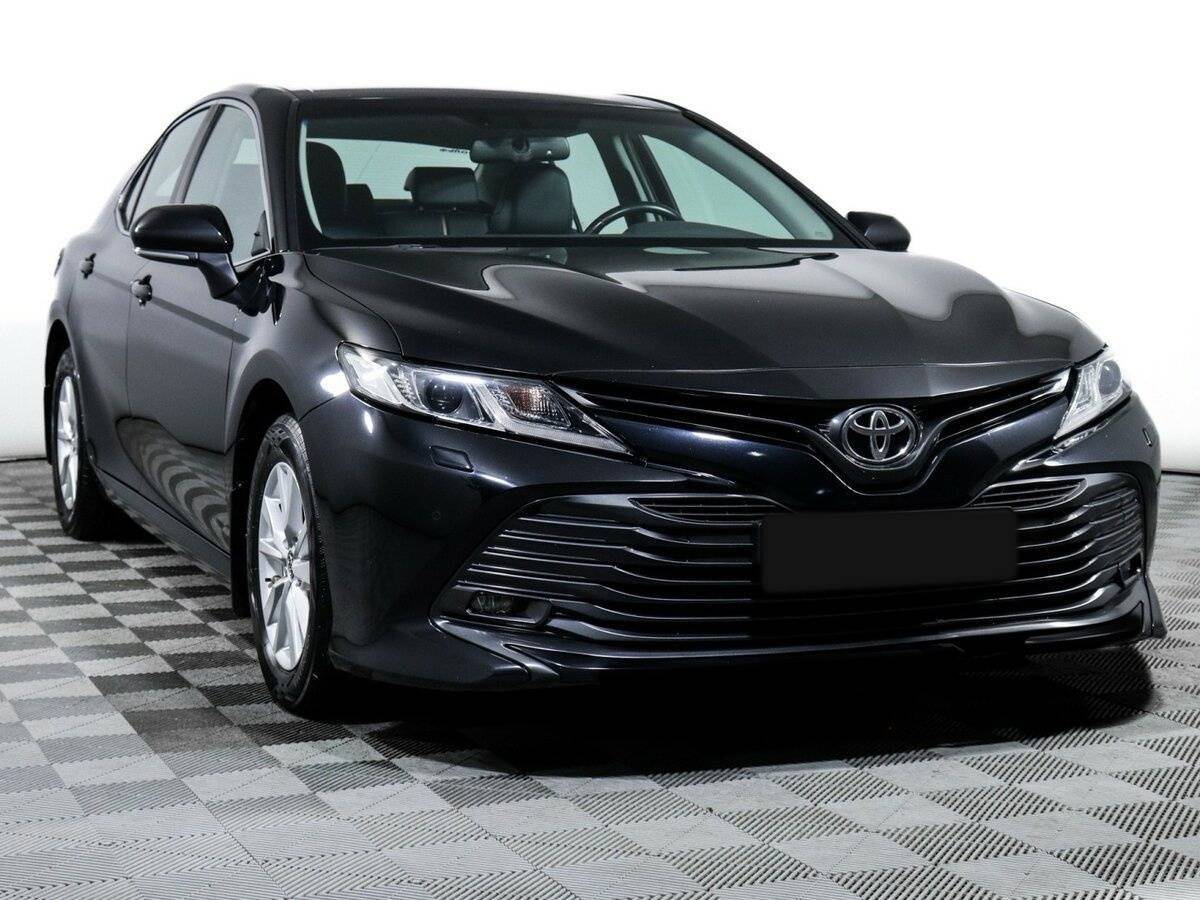 Toyota Camry с пробегом — 2019 год. Фото: #2