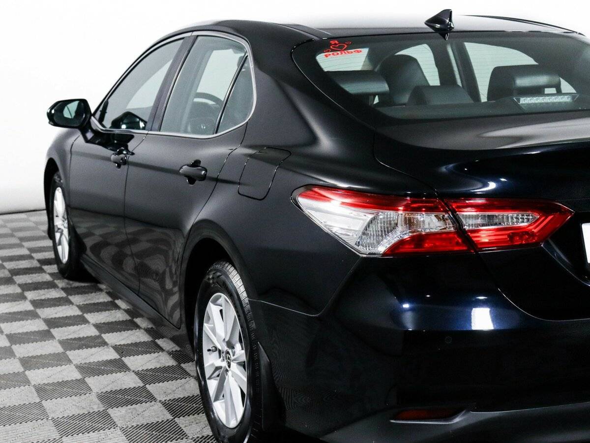 Toyota Camry с пробегом — 2019 год. Фото: #16