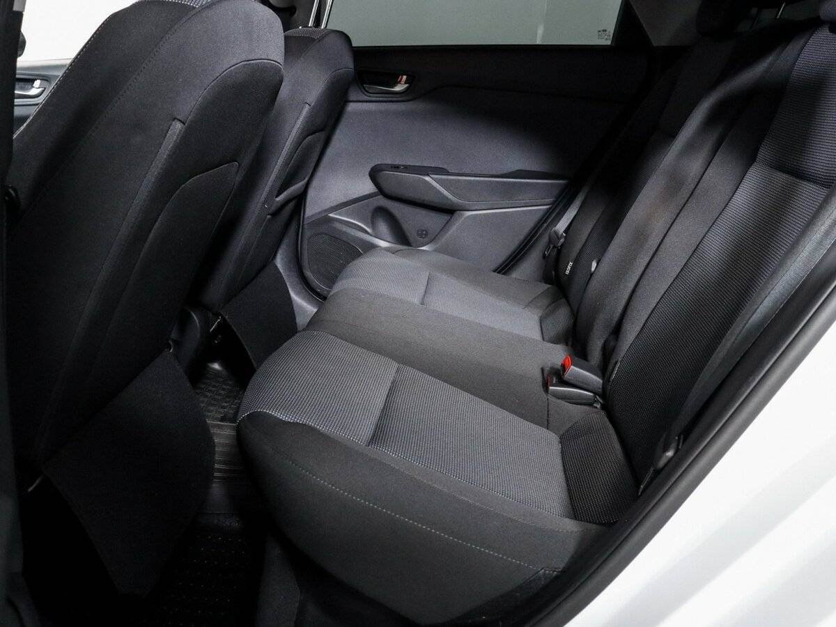 Hyundai Solaris с пробегом — 2021 год. Фото: #7