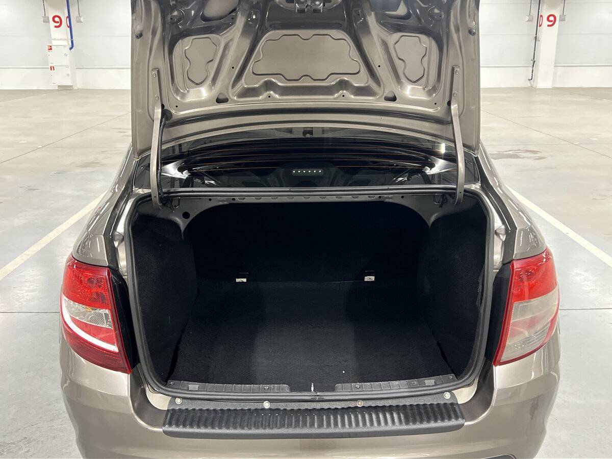 Lada (ВАЗ) Granta с пробегом — 2021 год. Фото: #9