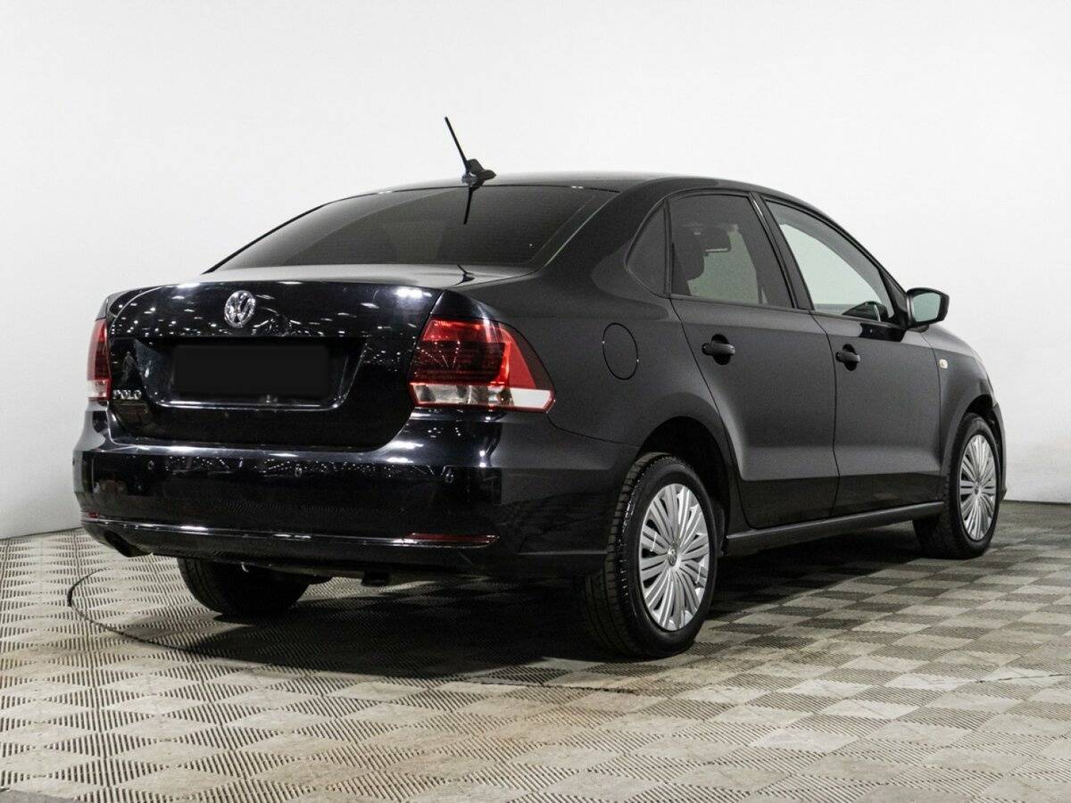 Volkswagen Polo с пробегом — 2017 год. Фото: #4