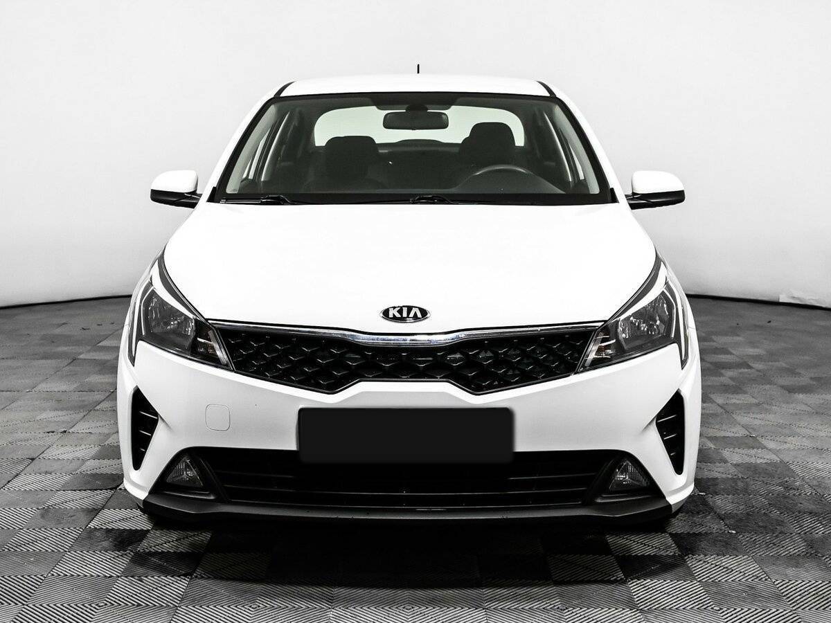 Kia Rio с пробегом — 2020 год. Фото: #1