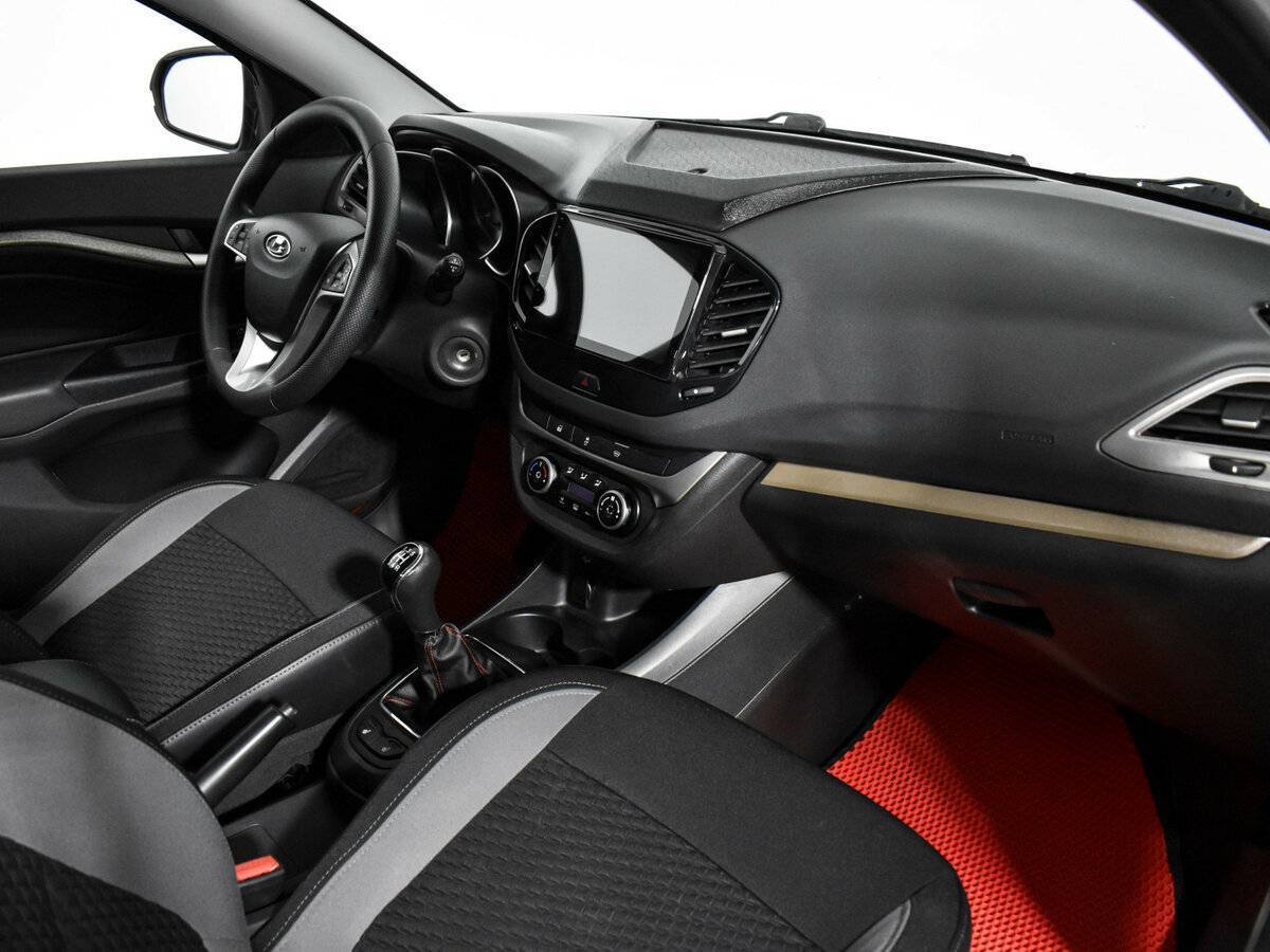 Lada (ВАЗ) Vesta с пробегом — 2018 год. Фото: #10