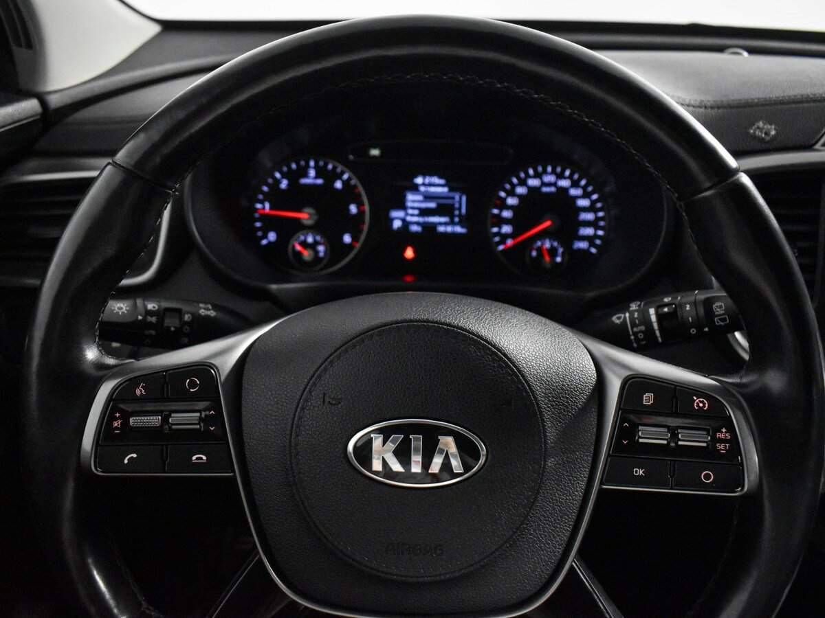 Kia Sorento с пробегом — 2019 год. Фото: #13