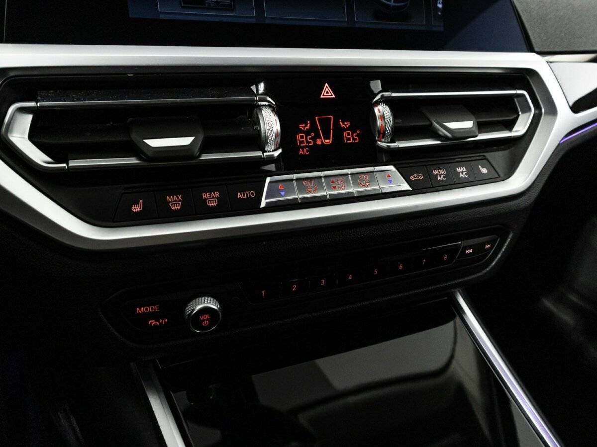 BMW 3 серии с пробегом — 2019 год. Фото: #19