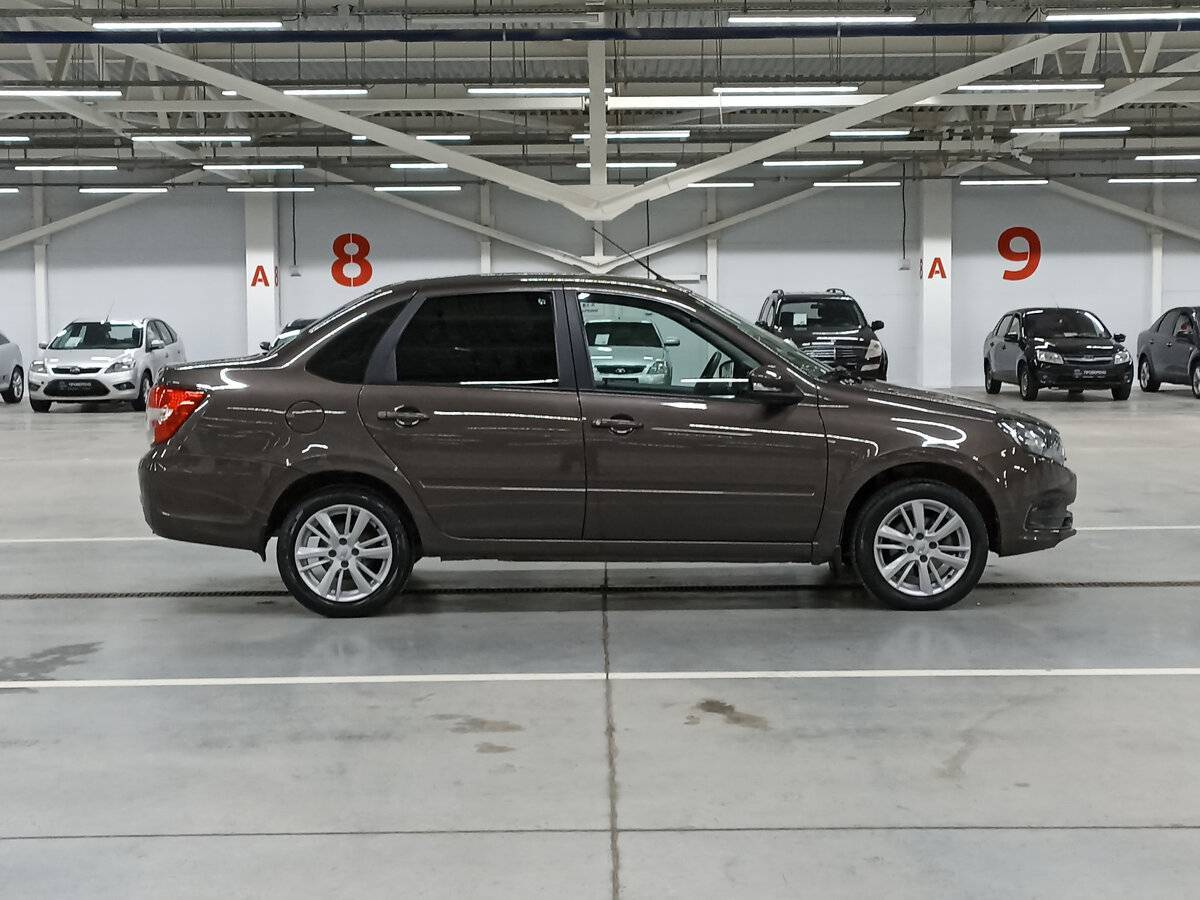 Lada (ВАЗ) Granta с пробегом — 2022 год. Фото: #3