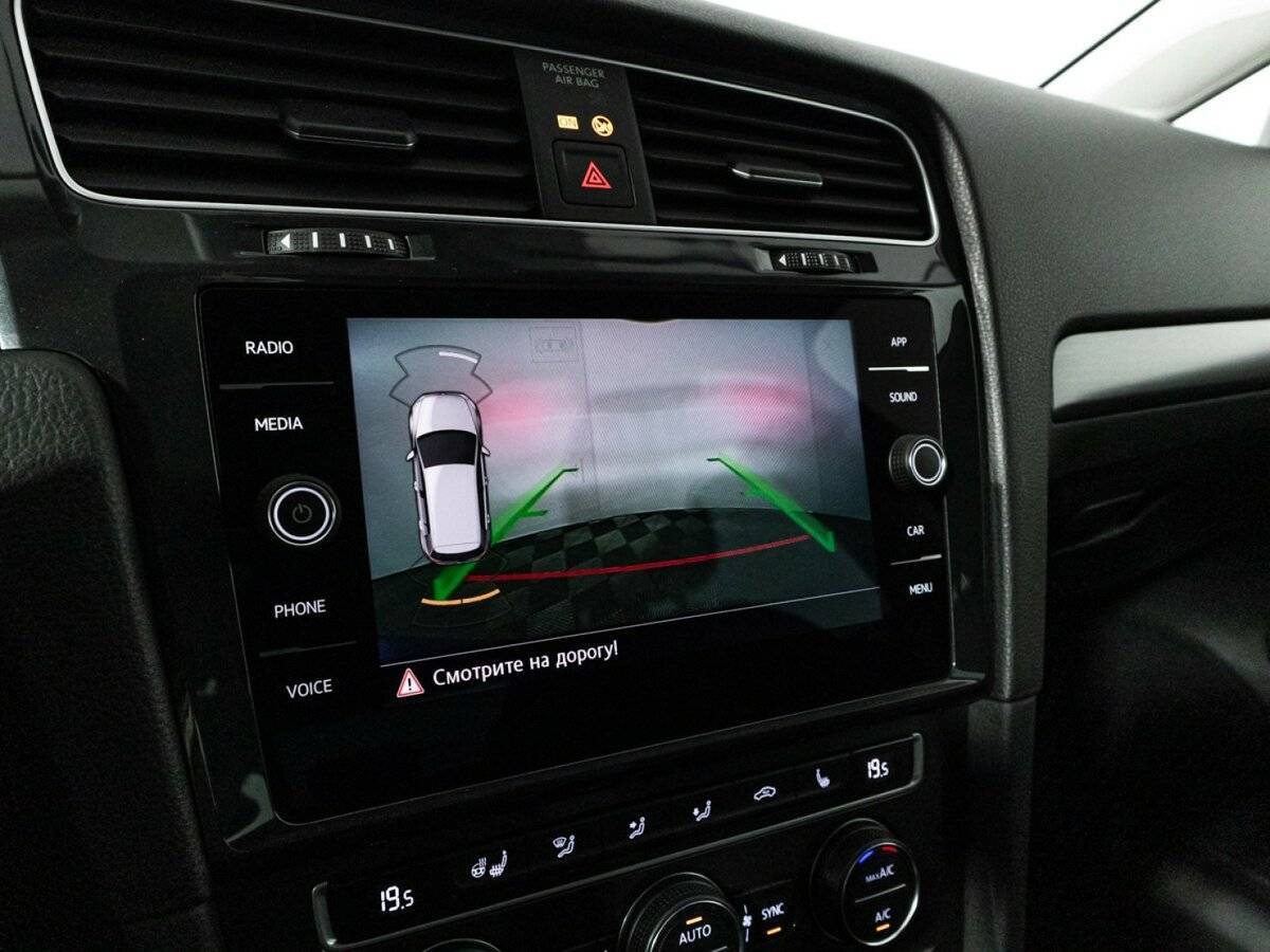 Volkswagen Golf с пробегом — 2018 год. Фото: #16