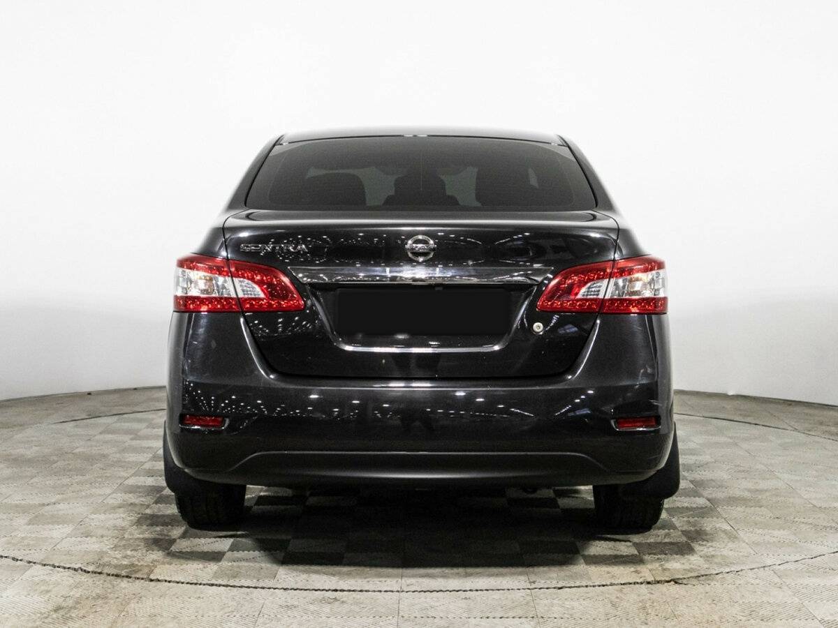 Nissan Sentra с пробегом — 2015 год. Фото: #5