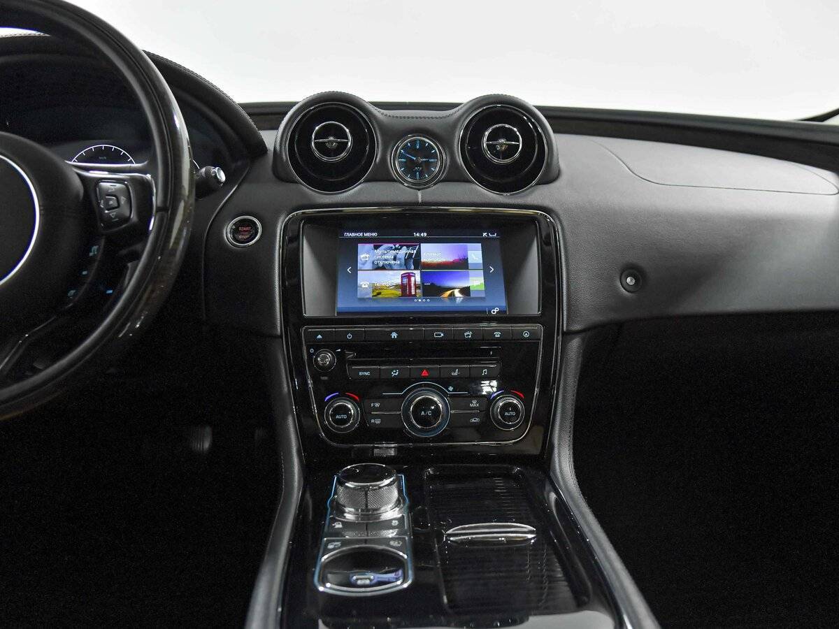 Jaguar XJ с пробегом — 2016 год. Фото: #11