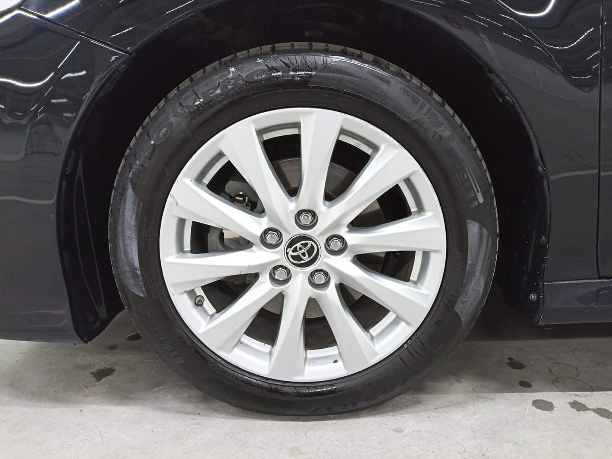 Toyota Camry с пробегом — 2019 год. Фото: #17