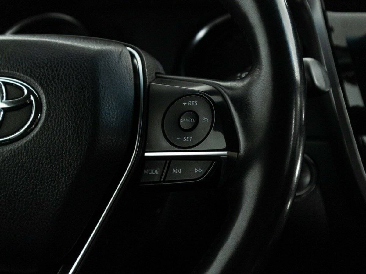 Toyota Camry с пробегом — 2021 год. Фото: #18