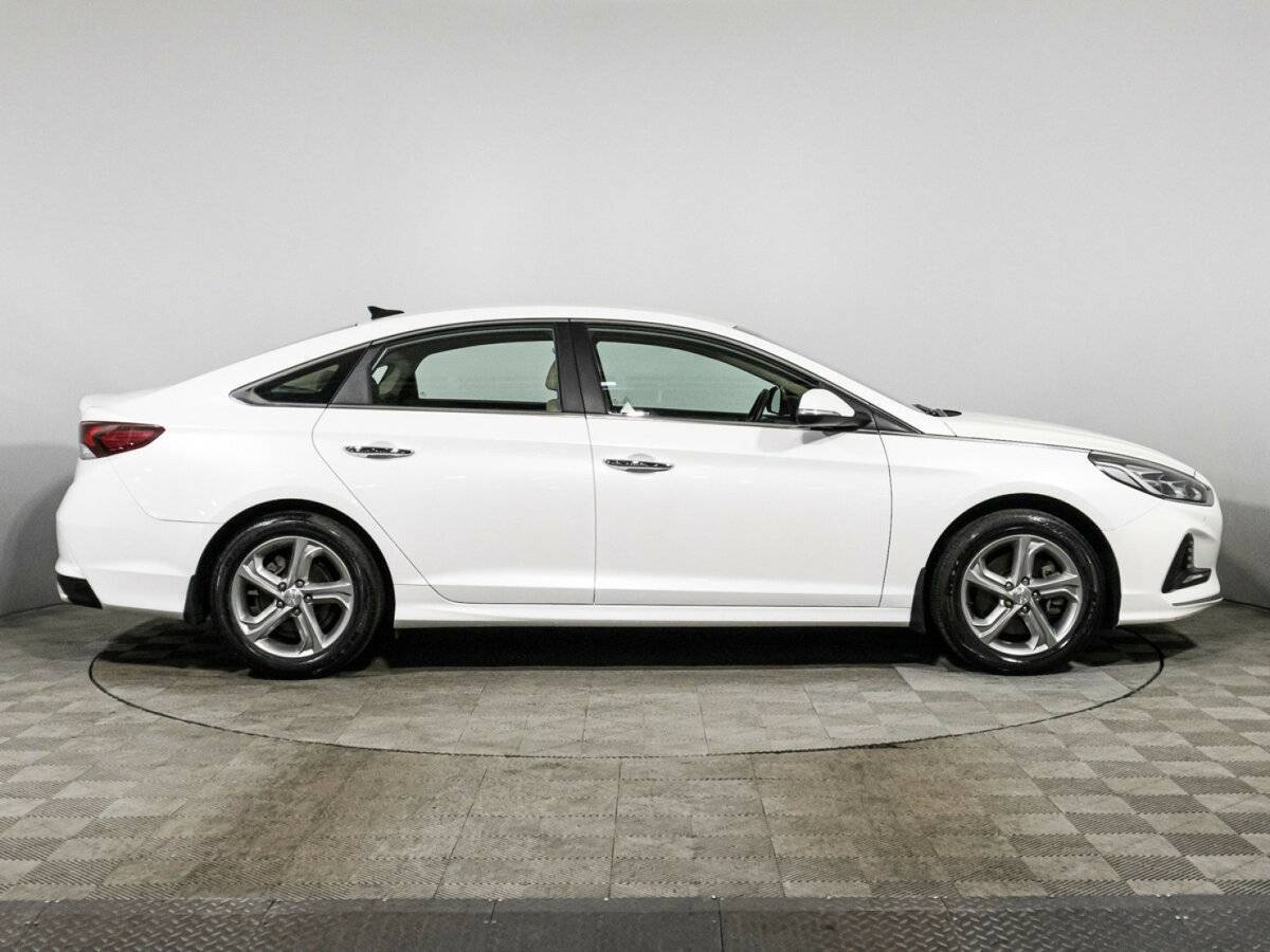 Hyundai Sonata с пробегом — 2017 год. Фото: #3