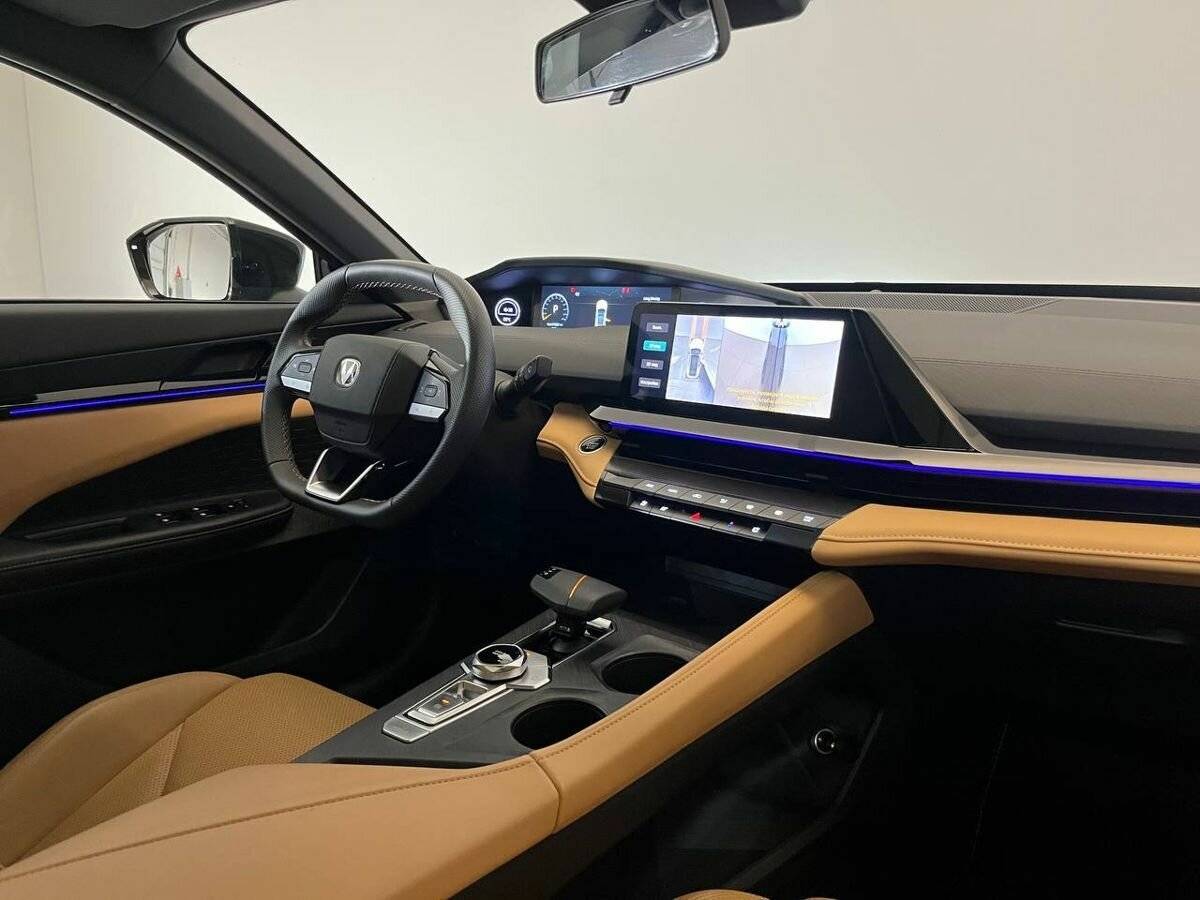 Changan UNI-V с пробегом — 2023 год. Фото: #15