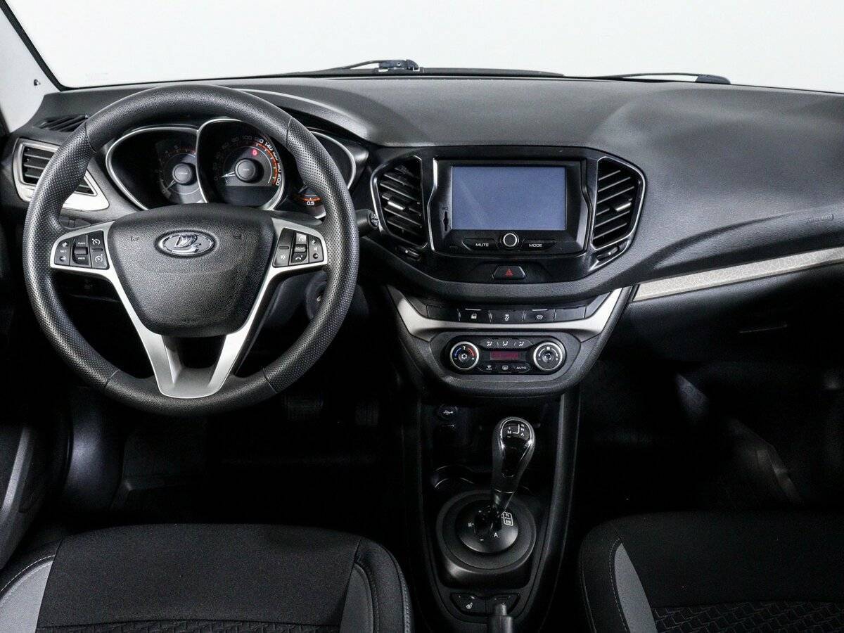 Lada (ВАЗ) Vesta с пробегом — 2018 год. Фото: #10