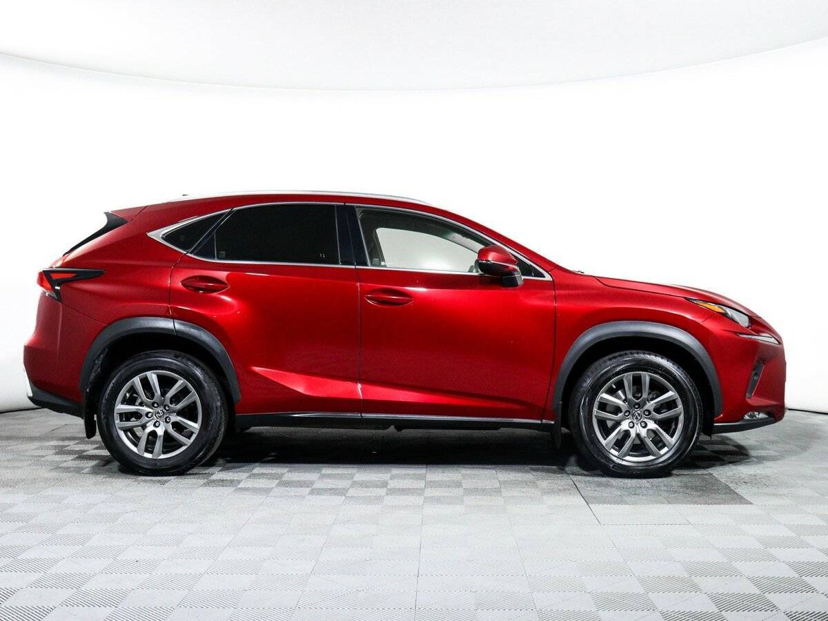 Lexus NX с пробегом — 2018 год. Фото: #3