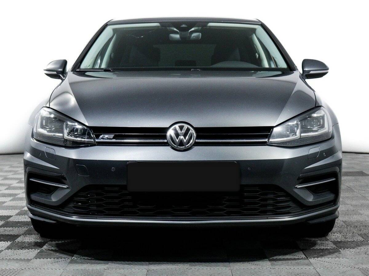Volkswagen Golf с пробегом — 2018 год. Фото: #1