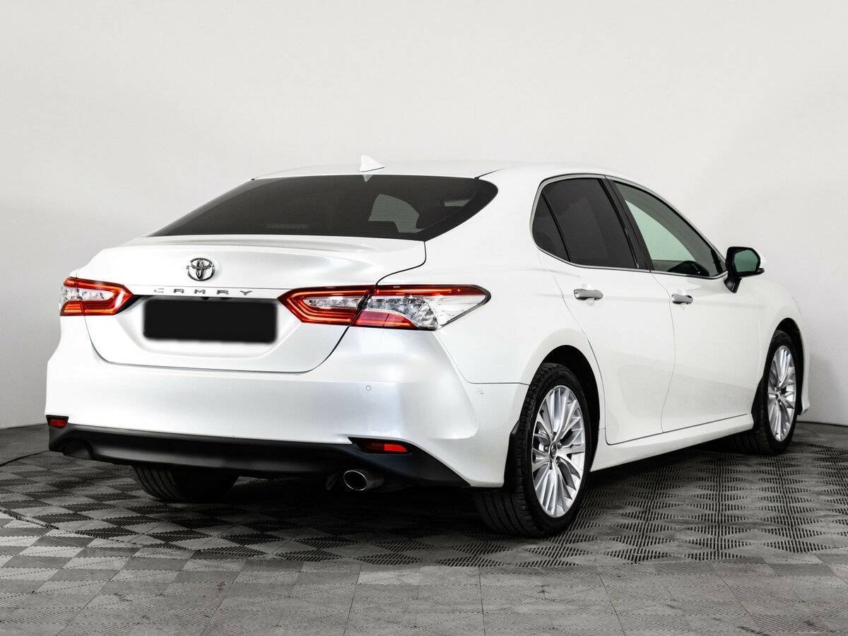 Toyota Camry с пробегом — 2018 год. Фото: #5