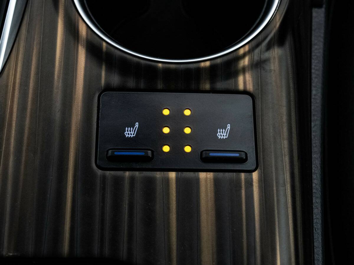 Toyota Camry с пробегом — 2018 год. Фото: #20