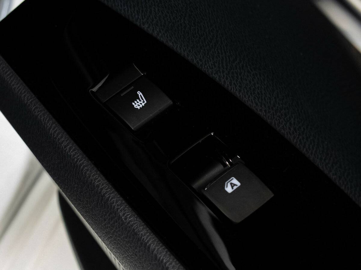 Toyota Camry с пробегом — 2018 год. Фото: #24