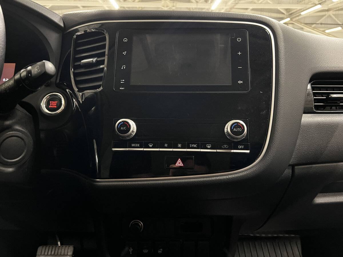 Mitsubishi Outlander с пробегом — 2021 год. Фото: #14