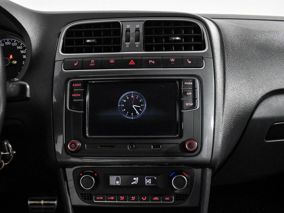 Volkswagen Polo с пробегом — 2018 год. Фото: #14