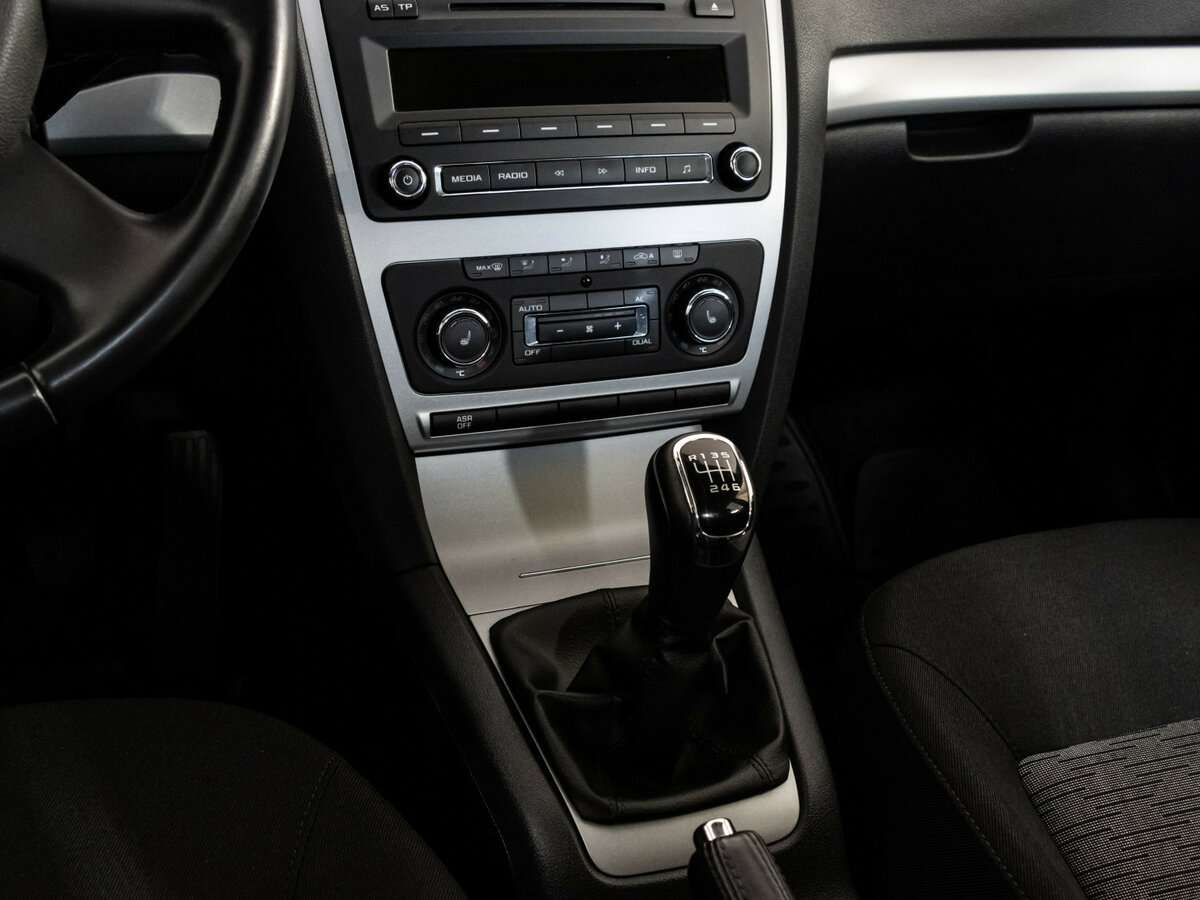 Skoda Octavia с пробегом — 2012 год. Фото: #9