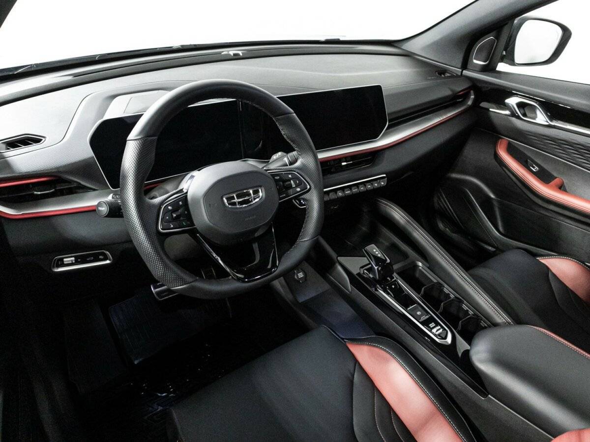 Geely Coolray с пробегом — 2023 год. Фото: #10