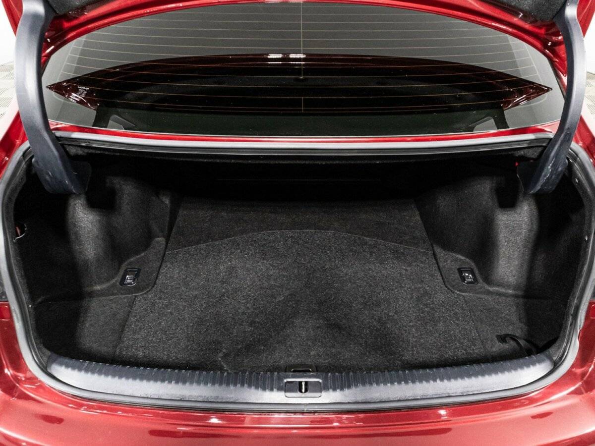 Lexus IS с пробегом — 2014 год. Фото: #14