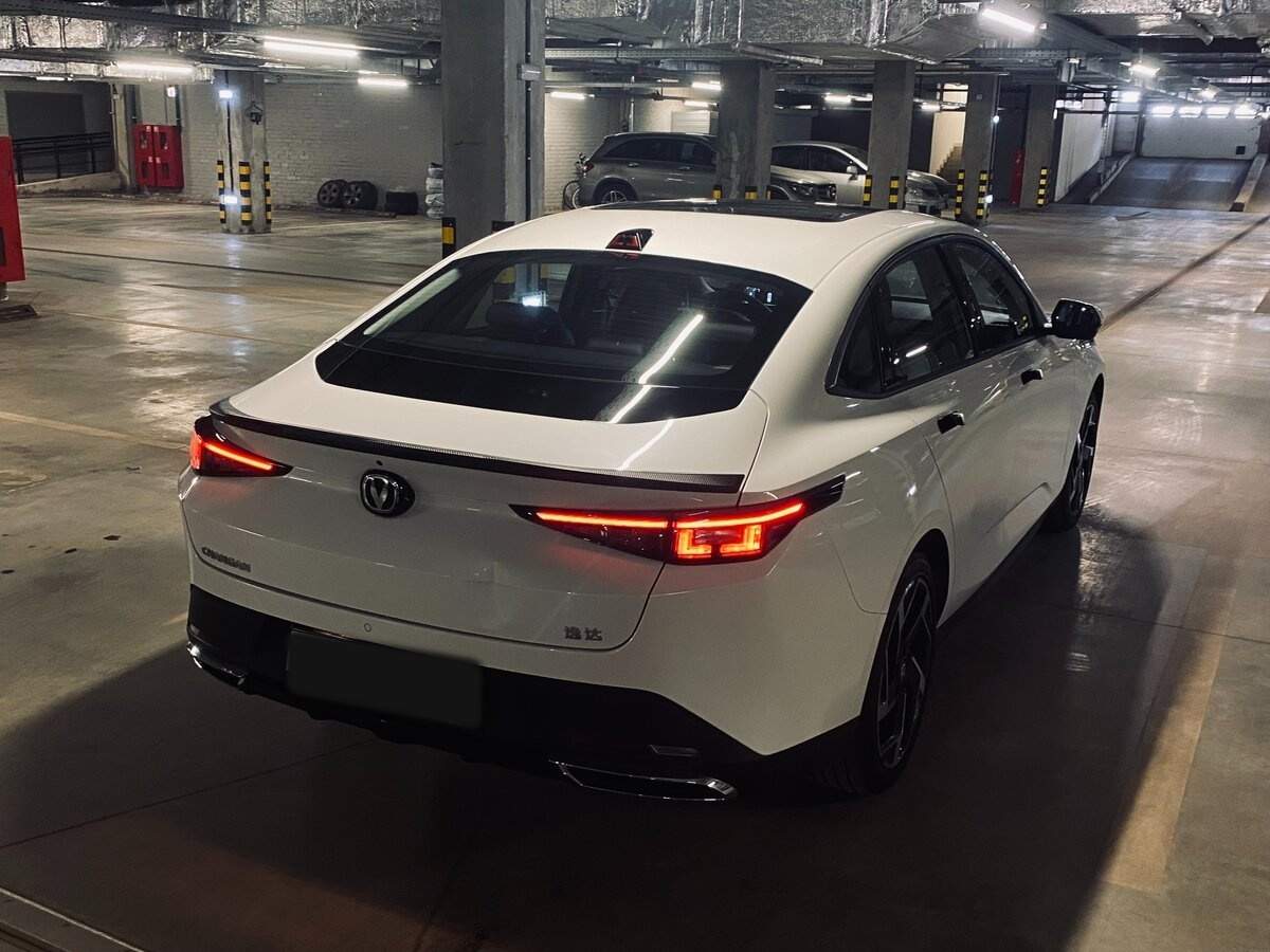 Changan Lamore с пробегом — 2023 год. Фото: #4