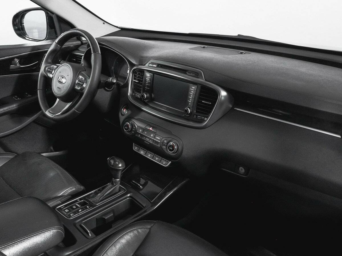 Kia Sorento с пробегом — 2016 год. Фото: #8