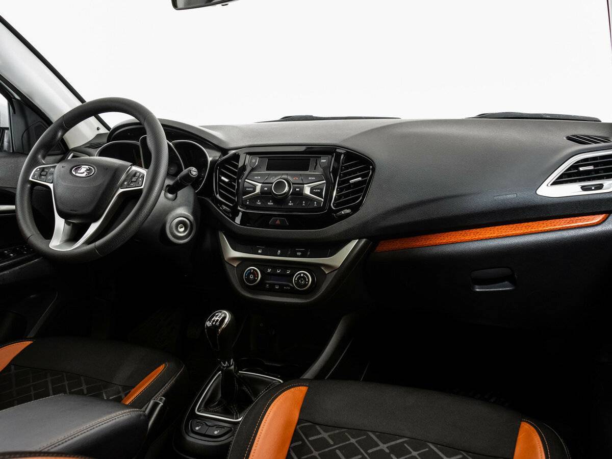 Lada (ВАЗ) Vesta с пробегом — 2018 год. Фото: #6