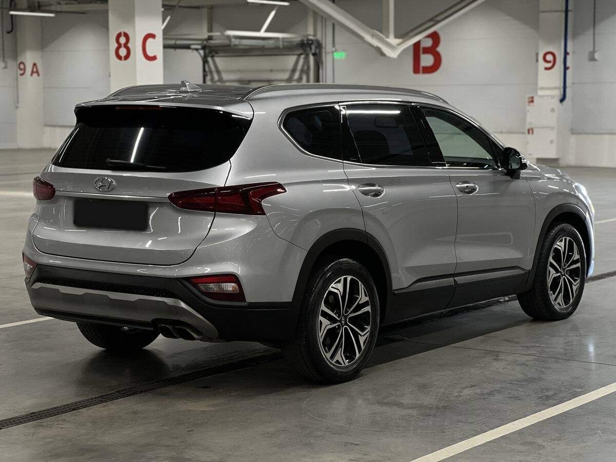 Hyundai Santa Fe с пробегом — 2019 год. Фото: #4