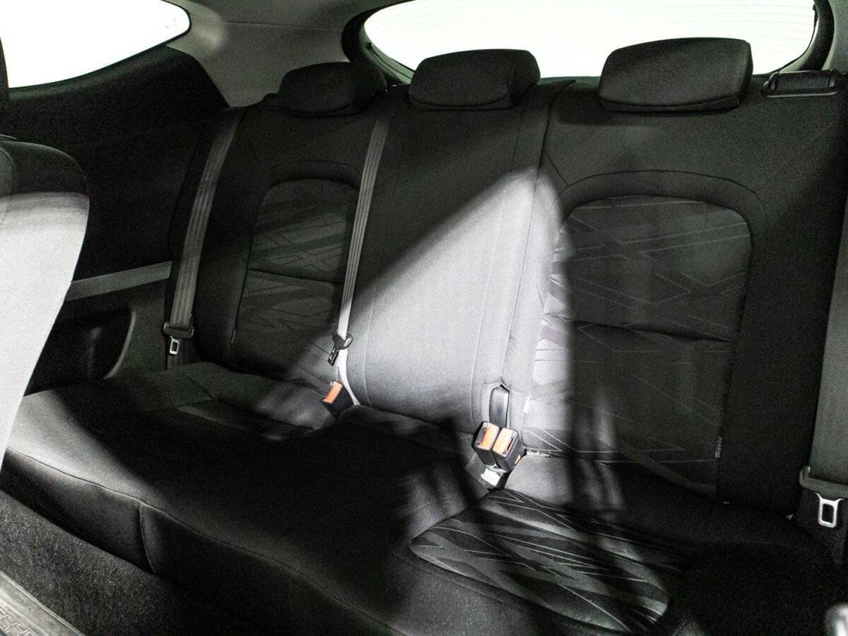 Kia Ceed с пробегом — 2015 год. Фото: #9