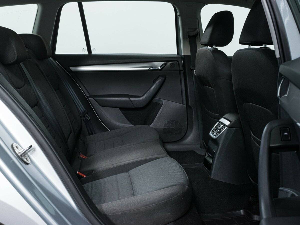 Skoda Octavia с пробегом — 2015 год. Фото: #10