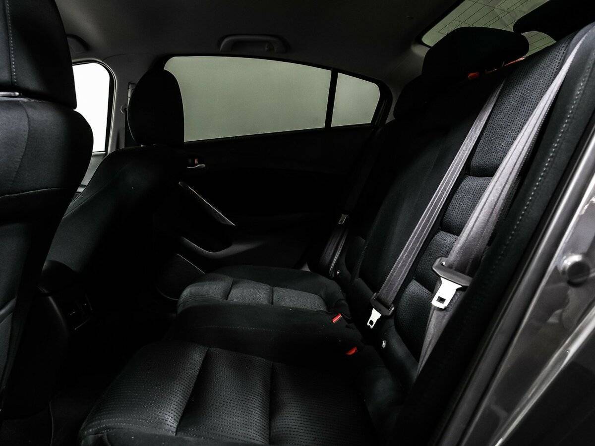 Mazda 6 с пробегом — 2017 год. Фото: #12