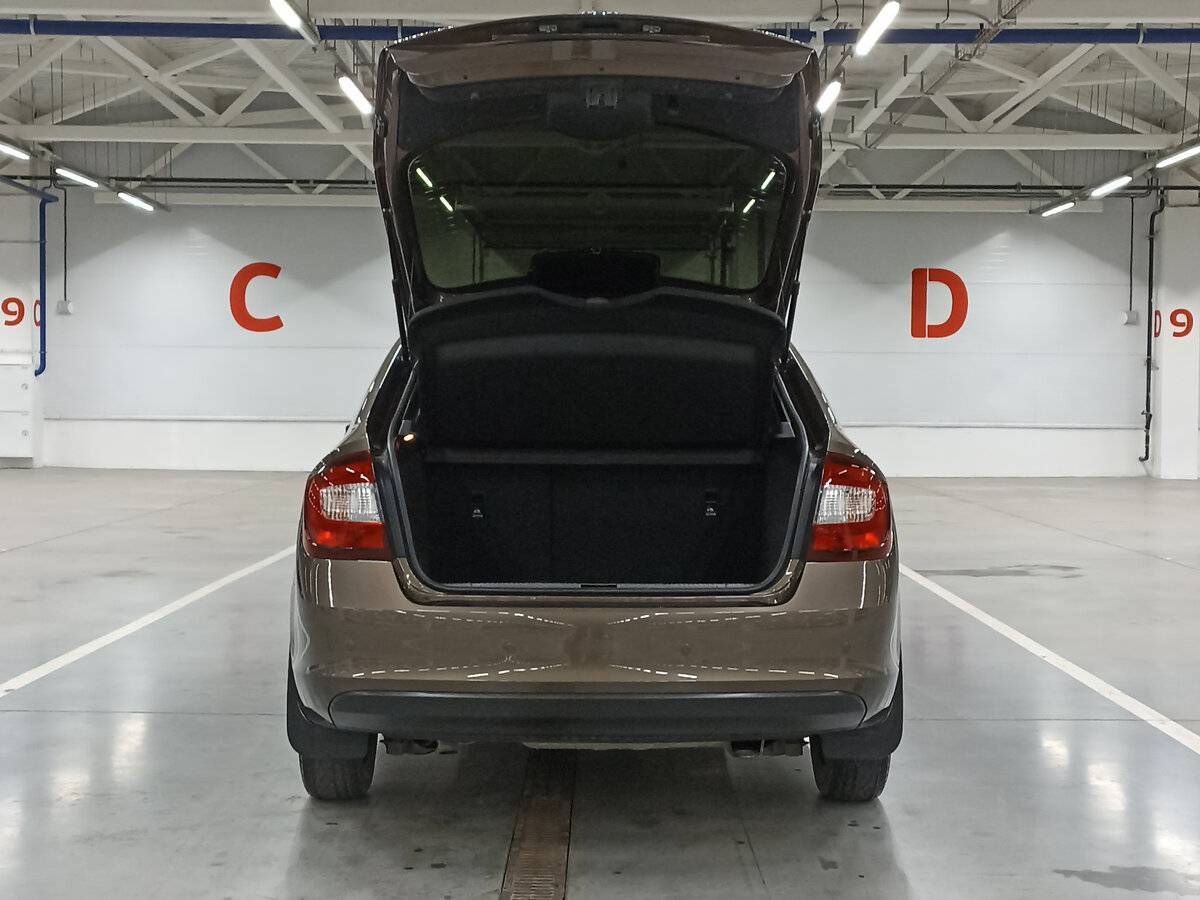 Skoda Rapid с пробегом — 2019 год. Фото: #9