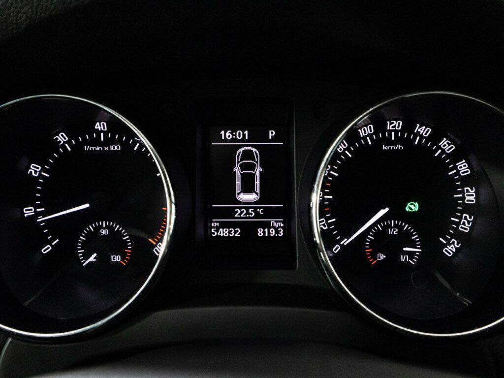 Skoda Yeti с пробегом — 2013 год. Фото: #11