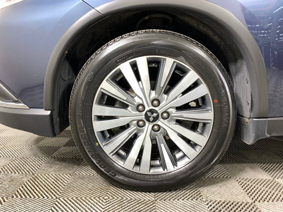 Mitsubishi Outlander с пробегом — 2020 год. Фото: #8