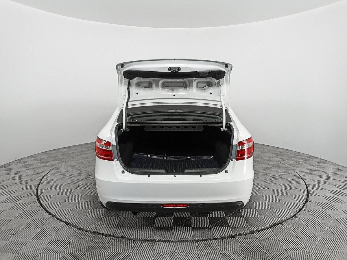 Lada (ВАЗ) Vesta с пробегом — 2021 год. Фото: #9