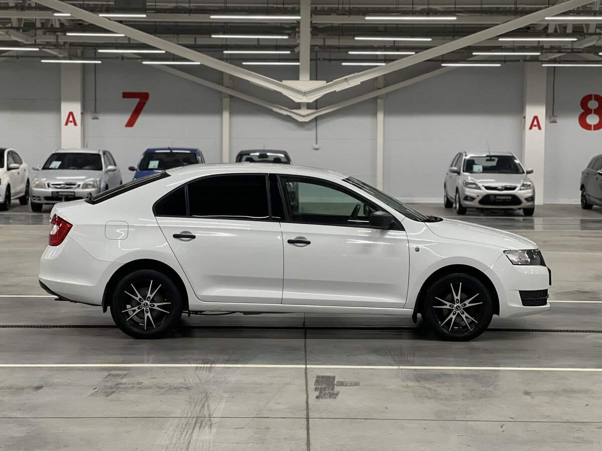 Skoda Rapid с пробегом — 2016 год. Фото: #3