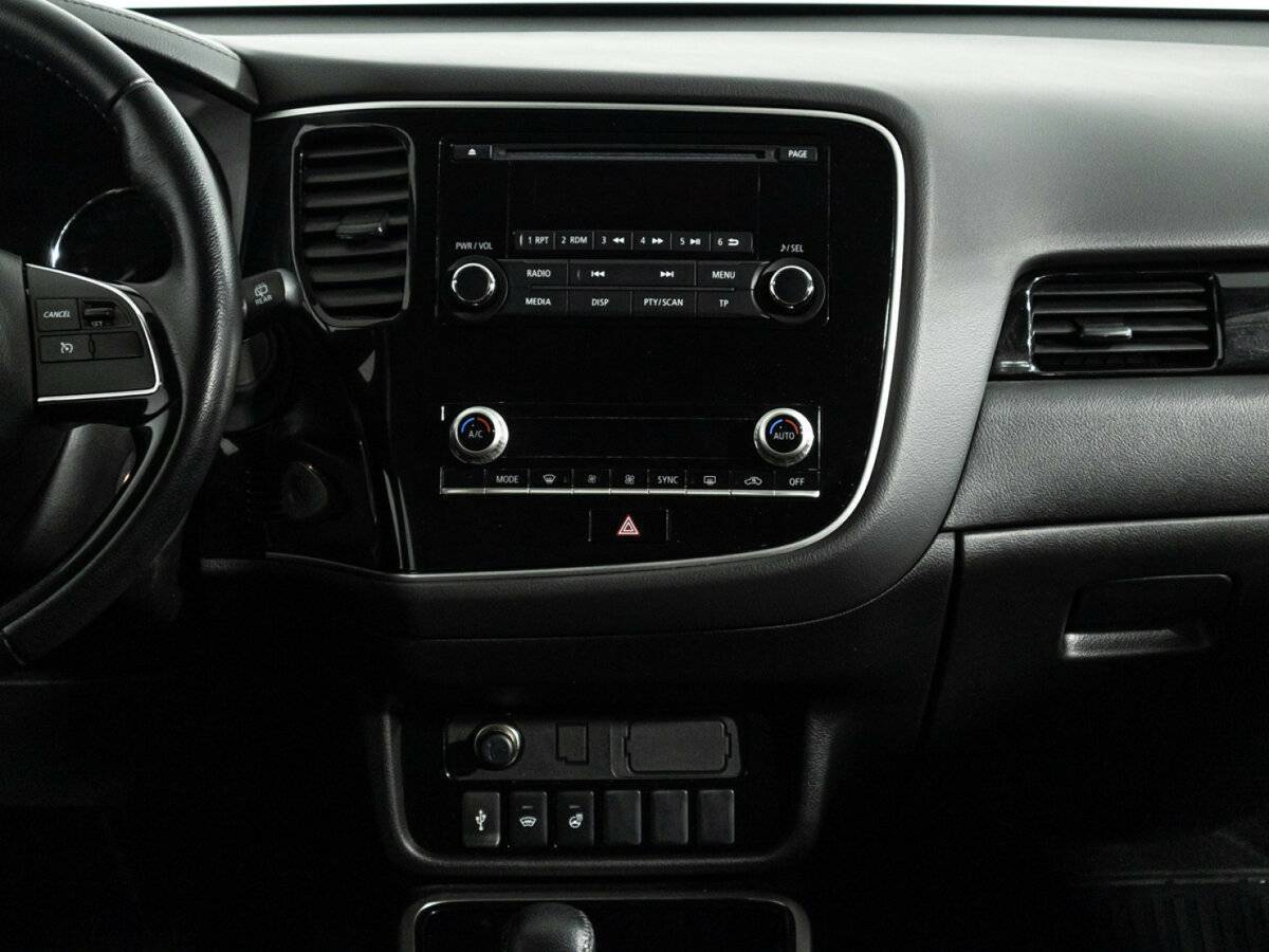 Mitsubishi Outlander с пробегом — 2022 год. Фото: #13