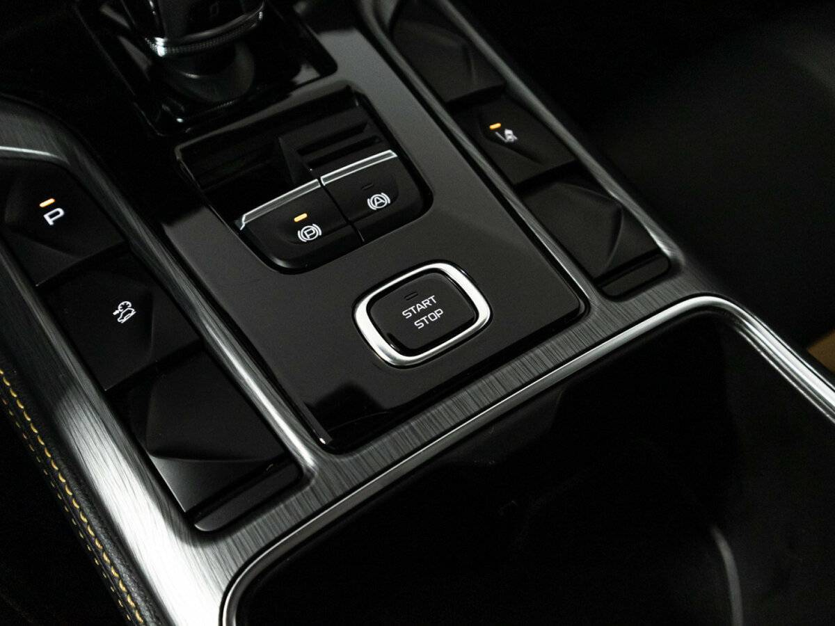 FAW Bestune T77 с пробегом — 2022 год. Фото: #17