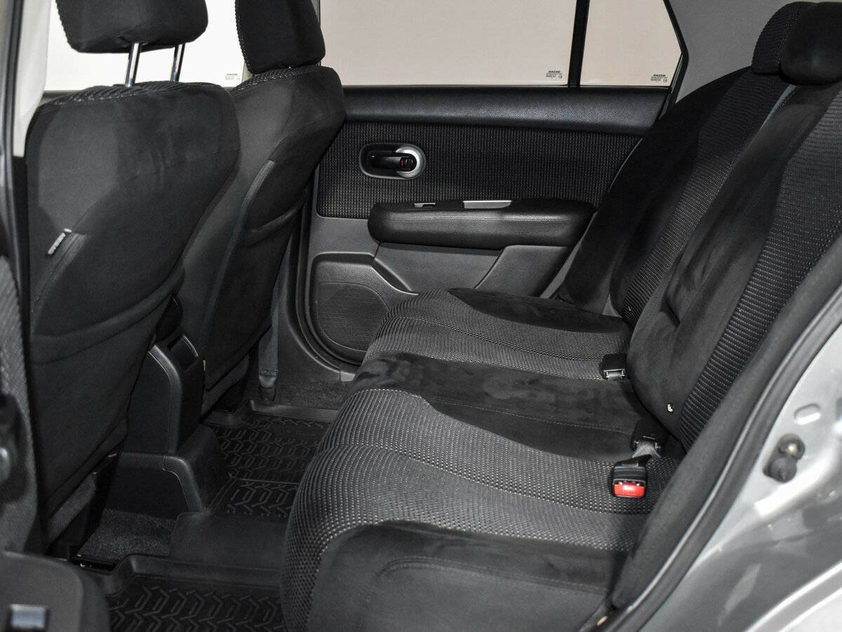 Nissan Tiida с пробегом — 2013 год. Фото: #10