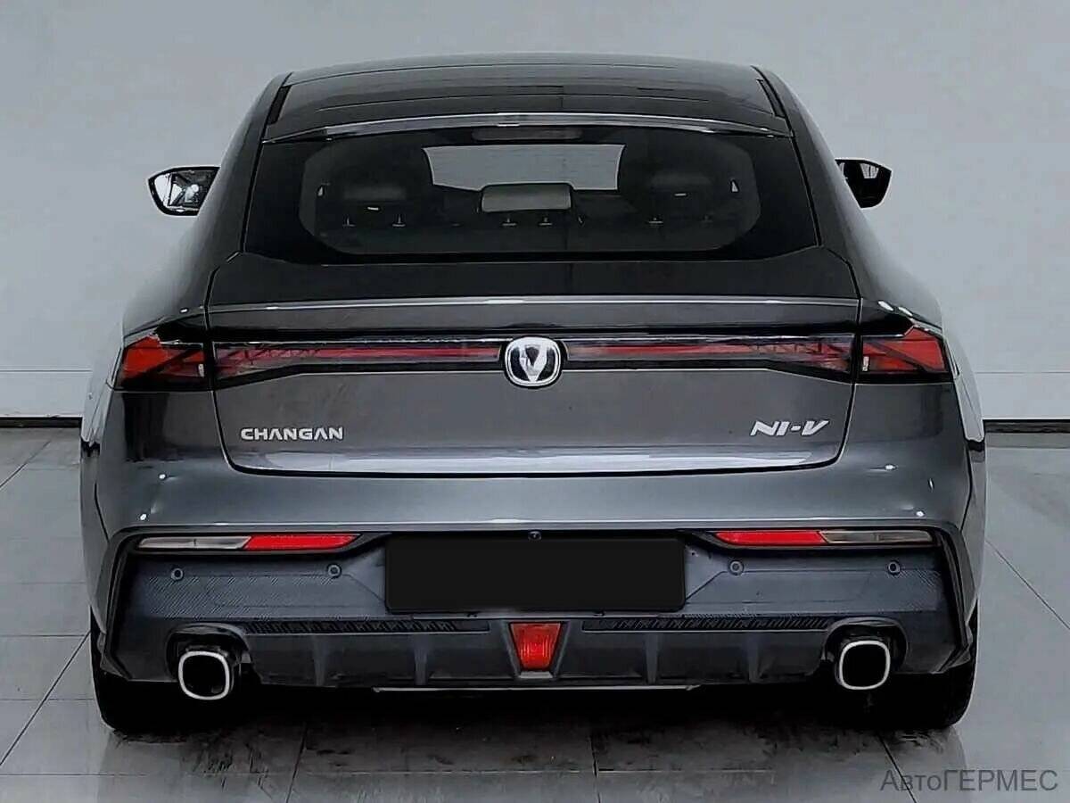 Changan UNI-V с пробегом — 2023 год. Фото: #2