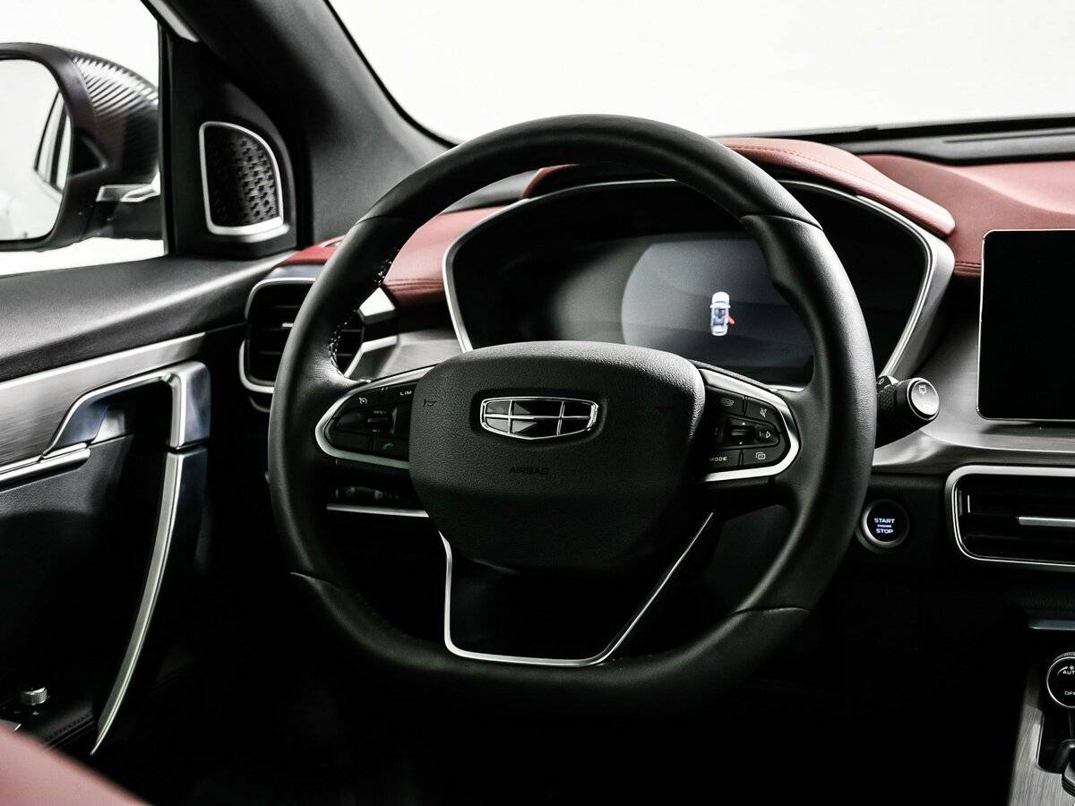 Geely Coolray с пробегом — 2023 год. Фото: #15